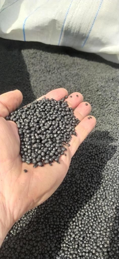 POM Black Pellets